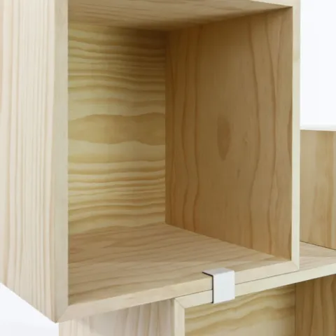Modular træhylder i fyrtræ